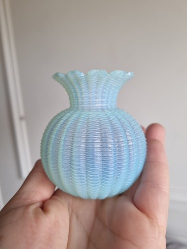 Antique glass opalescent blue - opalescent,
