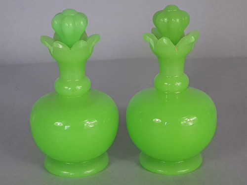 Pair pale green opaline - pair,