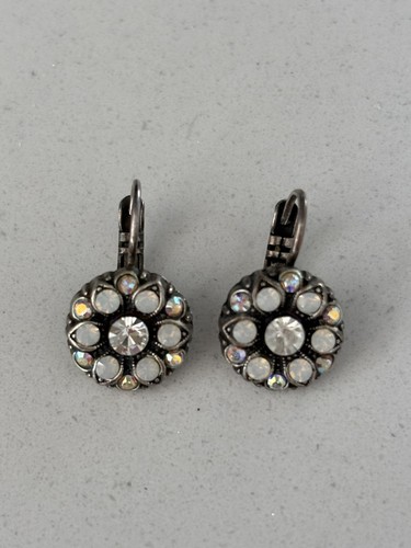 Pretty vintage style opaline - pretty, vintage-style