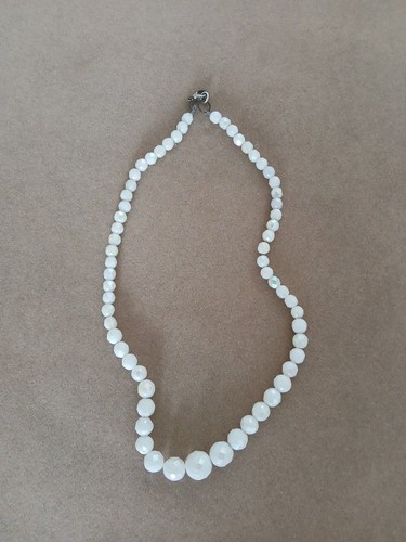 Vintage opalescent bead - opalescent,